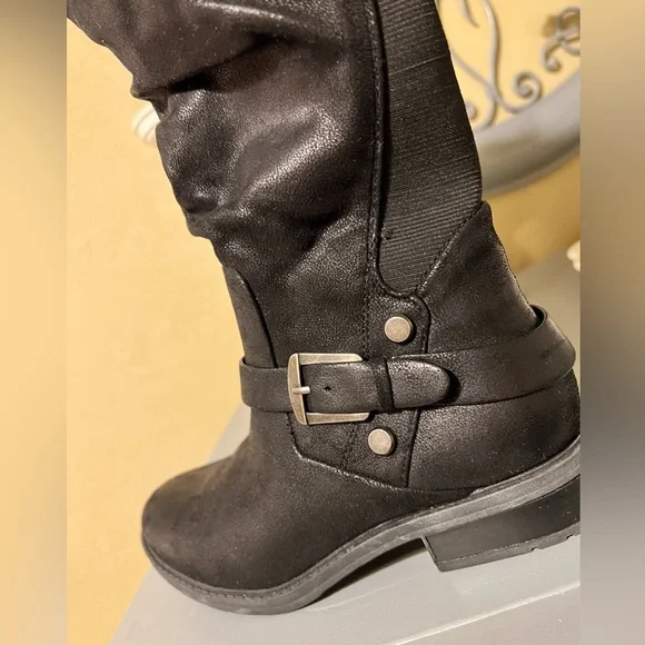 Women’s Tall Boots - Picture 7 of 9